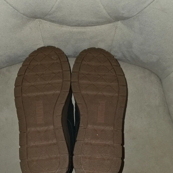 Puma Women's Black and Brown Platform Sneakers - Picture 3 of 3